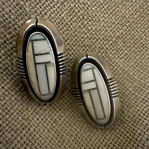 Gilbert Nelson Sterling Silver Navajo Art Deco Inlay Inlaid Earrings Signed OOAK - Picture 9 of 9